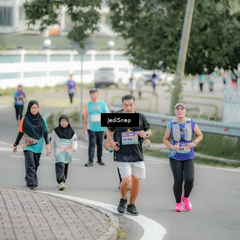 Runner Photo 8329308