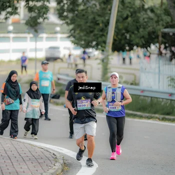Runner Photo 8329312