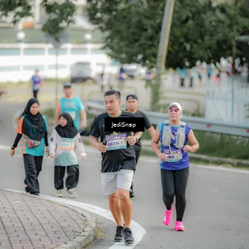 Runner Photo 8329313