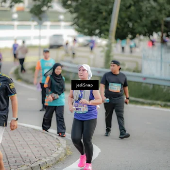 Runner Photo 8329319