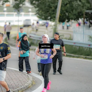 Runner Photo 8329329