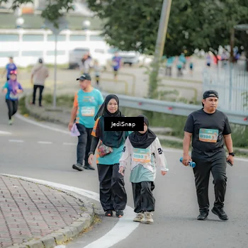 Runner Photo 8329341