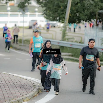 Runner Photo 8329355