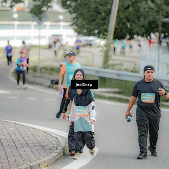Runner Photo 8329364