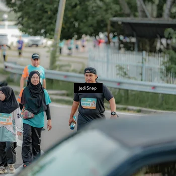 Runner Photo 8329365