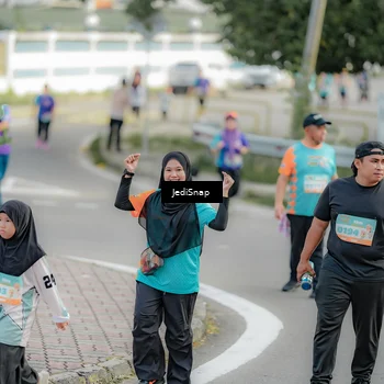 Runner Photo 8329395