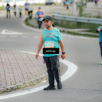 Runner Photo 8329410