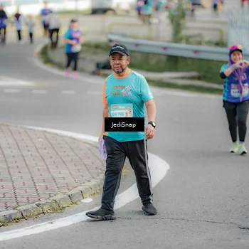 Runner Photo 8329415