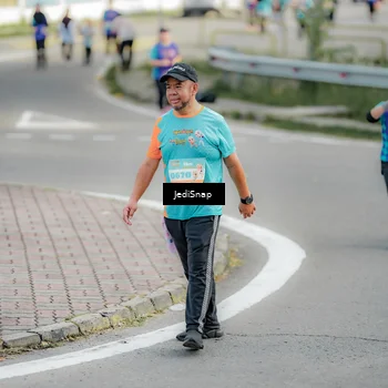 Runner Photo 8329420