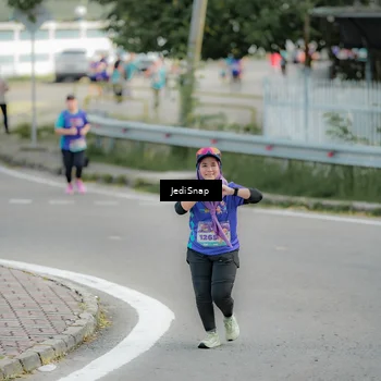 Runner Photo 8329438