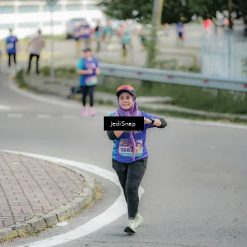 Runner Photo 8329440