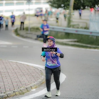 Runner Photo 8329465