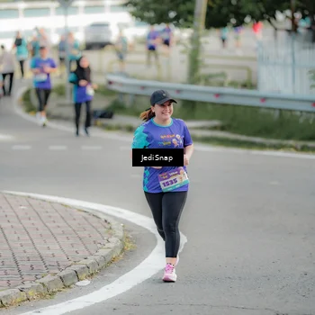 Runner Photo 8329478