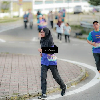 Runner Photo 8329511