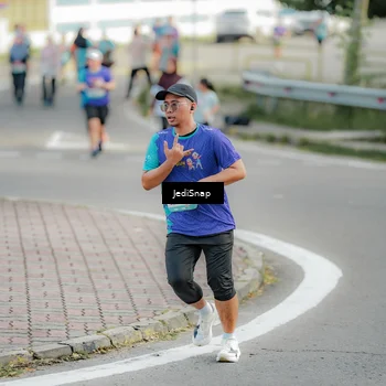 Runner Photo 8329516