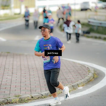 Runner Photo 8329539