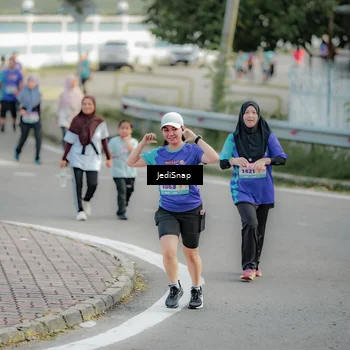 Runner Photo 8329548