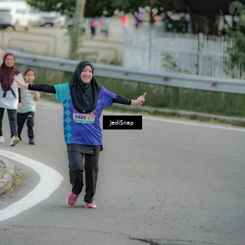 Runner Photo 8329552