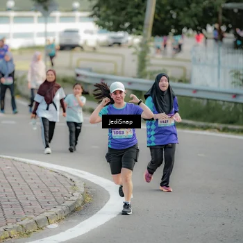 Runner Photo 8329553