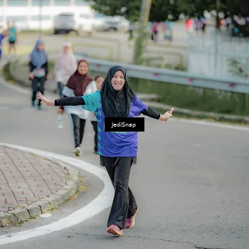 Runner Photo 8329565