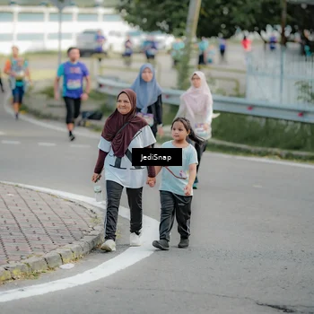 Runner Photo 8329569