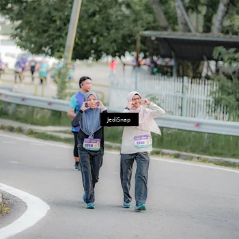 Runner Photo 8329606
