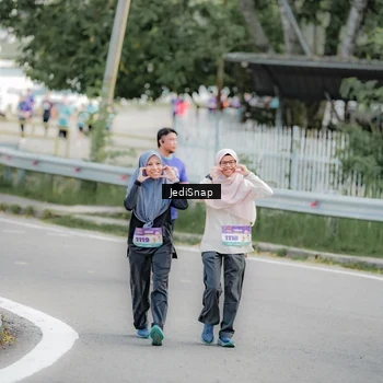Runner Photo 8329614