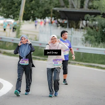 Runner Photo 8329625