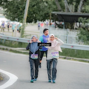 Runner Photo 8329638