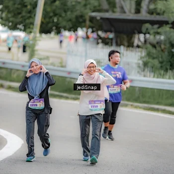 Runner Photo 8329639