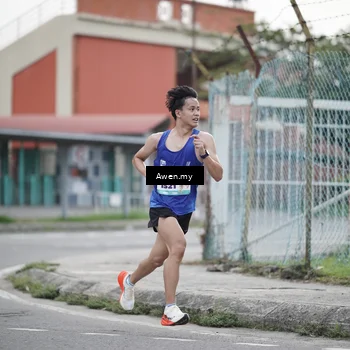 Runner Photo 8329653