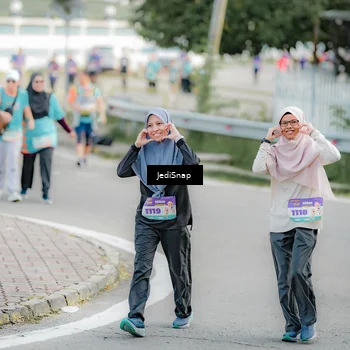 Runner Photo 8329660