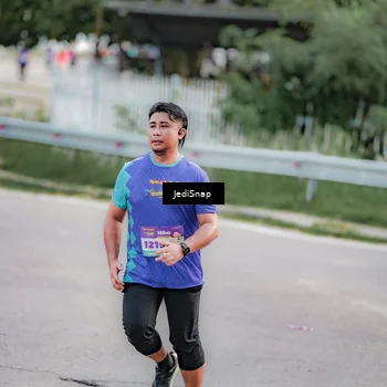 Runner Photo 8329661