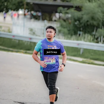 Runner Photo 8329664