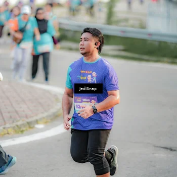 Runner Photo 8329669