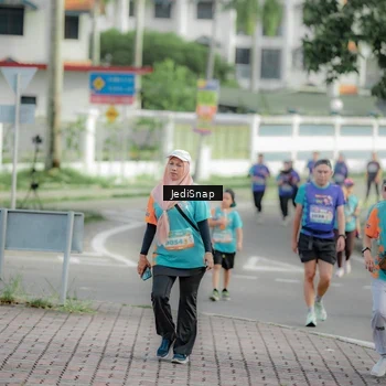 Runner Photo 8329679