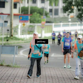 Runner Photo 8329681