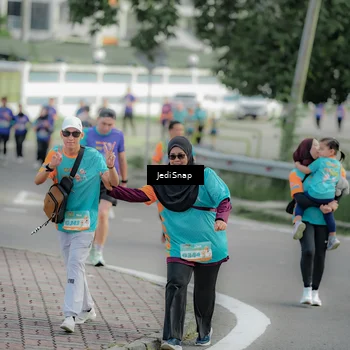 Runner Photo 8329686