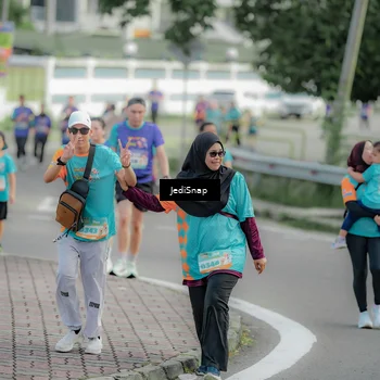 Runner Photo 8329687