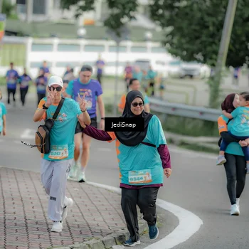 Runner Photo 8329698