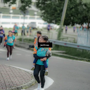 Runner Photo 8329716