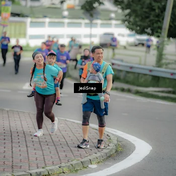 Runner Photo 8329738