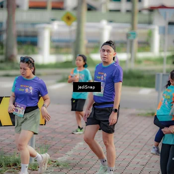 Runner Photo 8329740