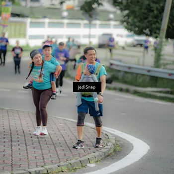 Runner Photo 8329757