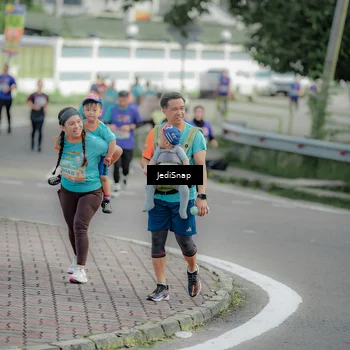 Runner Photo 8329768