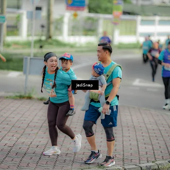 Runner Photo 8329816