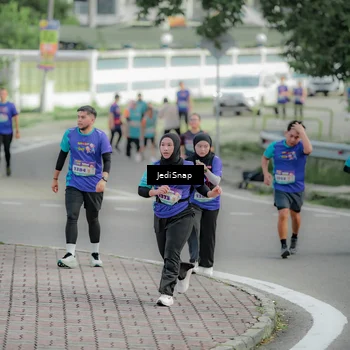 Runner Photo 8329826