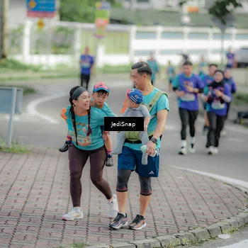 Runner Photo 8329830