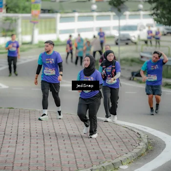 Runner Photo 8329833