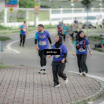 Runner Photo 8329838